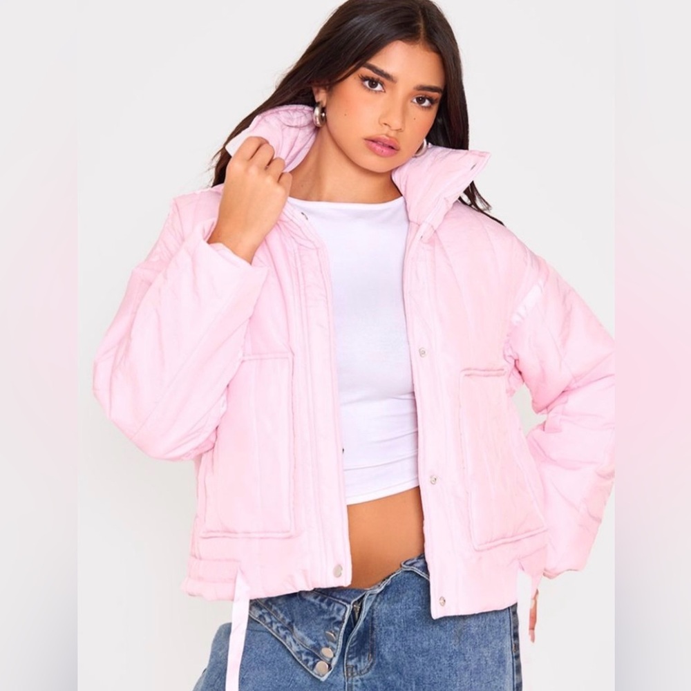NWT- PRETTYLITTLETHING
Baby Pink Quilted‎ Padded Longline Jacket Size 2